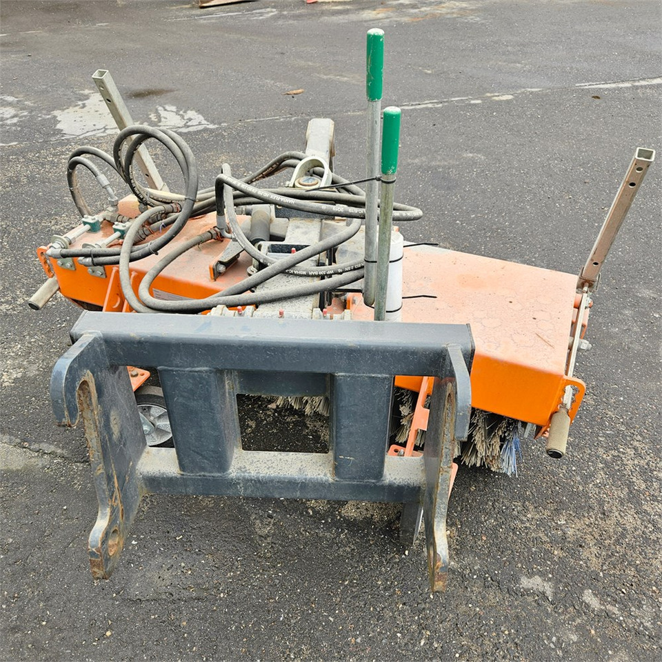 Tuchel Plus 590 - 135 - Broom: picture 5 Tuchel Plus 590 - 135 - Broom: picture 5