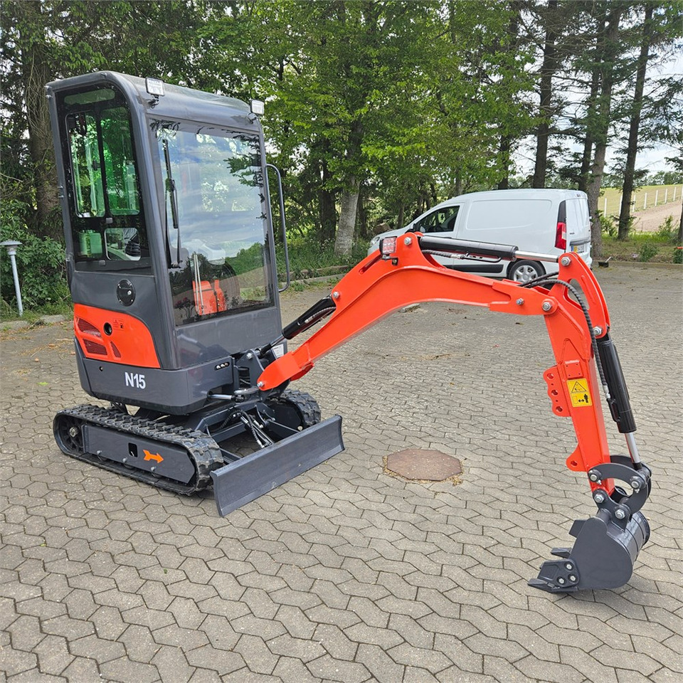 Tyson N-15 - Mini excavator: picture 1 Tyson N-15 - Mini excavator: picture 1