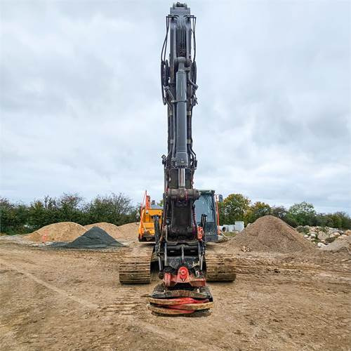 Crawler excavator Volvo EC250 EL: picture 7