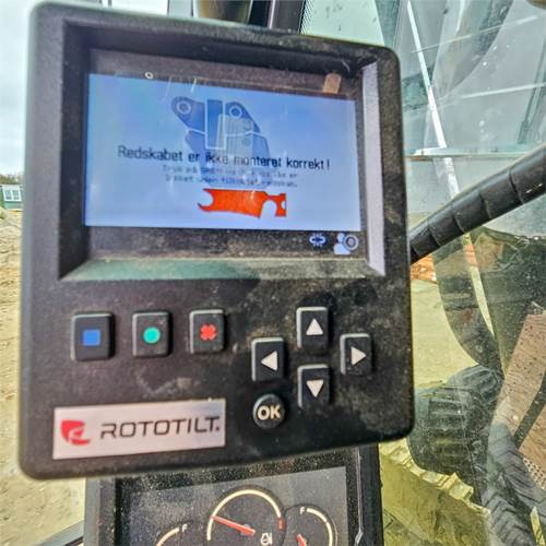 Crawler excavator Volvo EC250 EL: picture 17