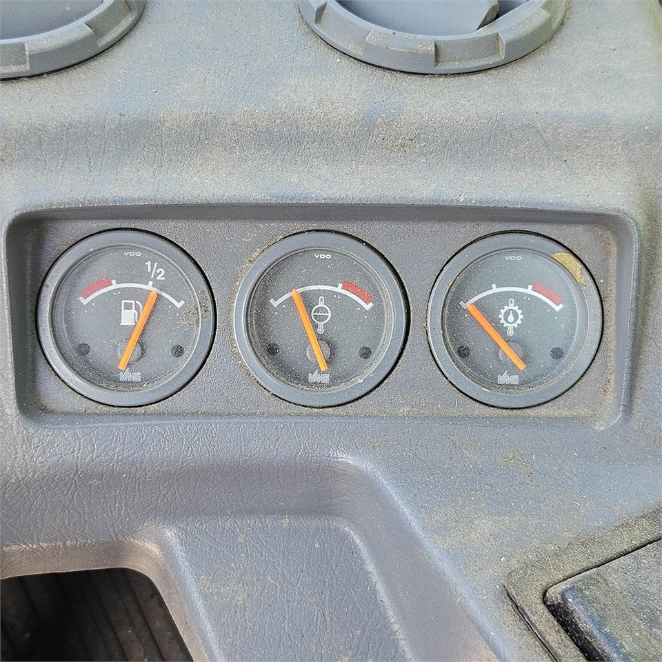 Wheel loader Volvo L70 B: picture 22