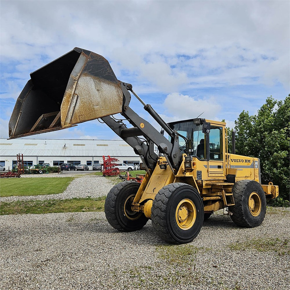 Volvo L90 B - Wheel loader: picture 2 Volvo L90 B - Wheel loader: picture 2