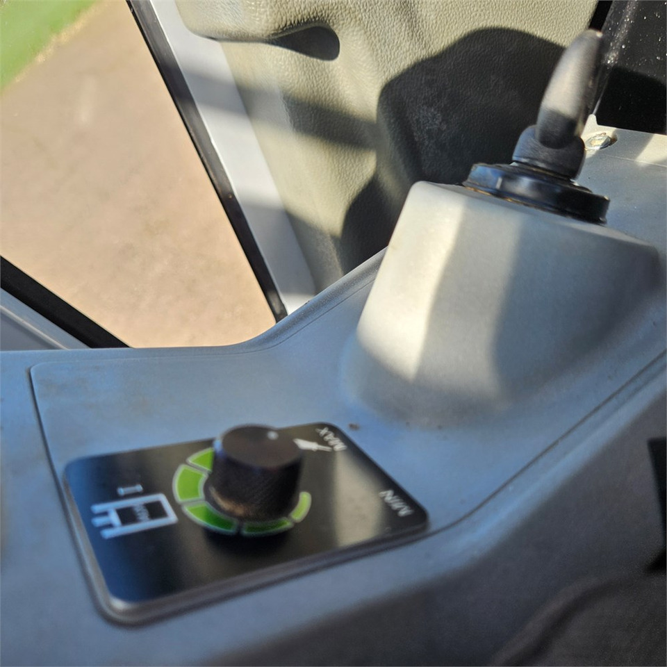 Mini excavator Wacker Neuson ET18: picture 14