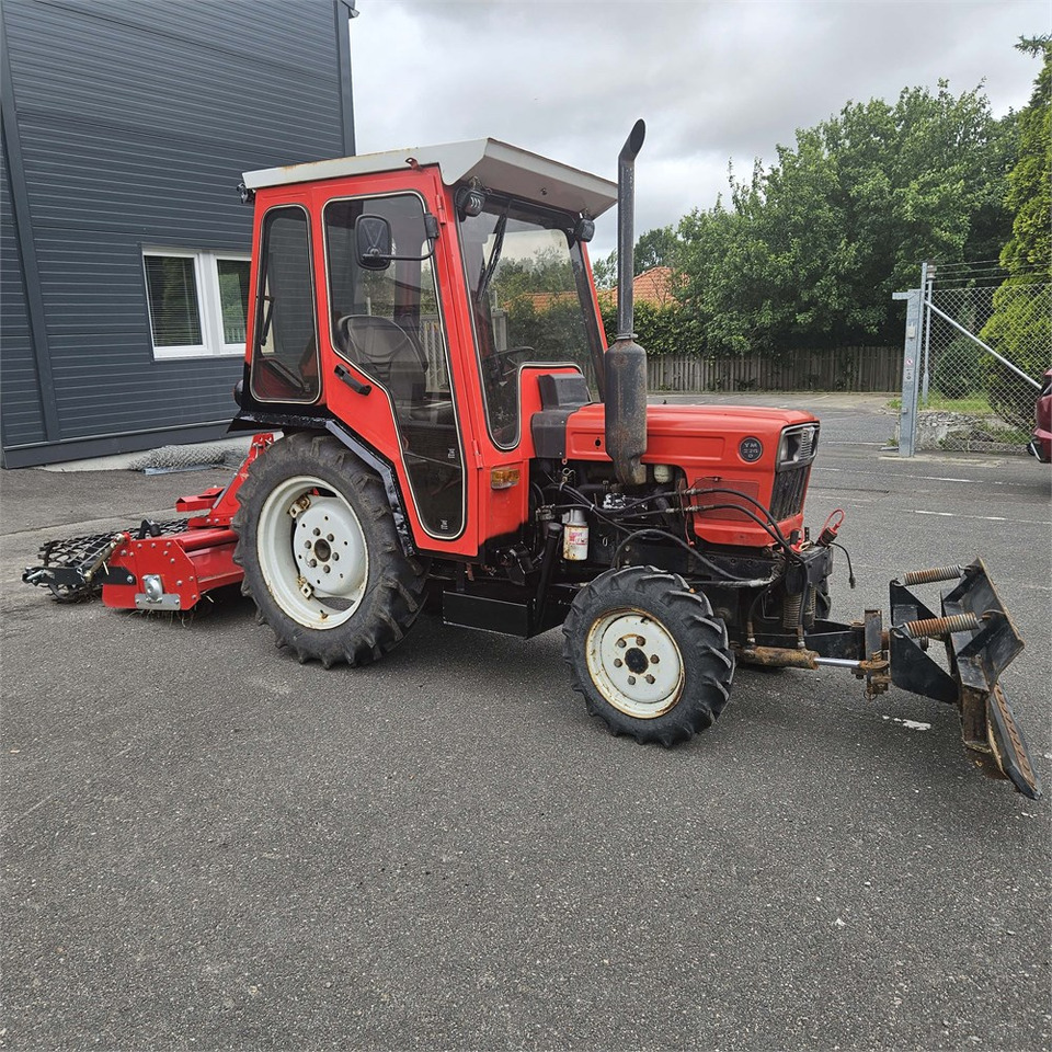 Yanmar 226 D - Municipal tractor: picture 1 Yanmar 226 D - Municipal tractor: picture 1