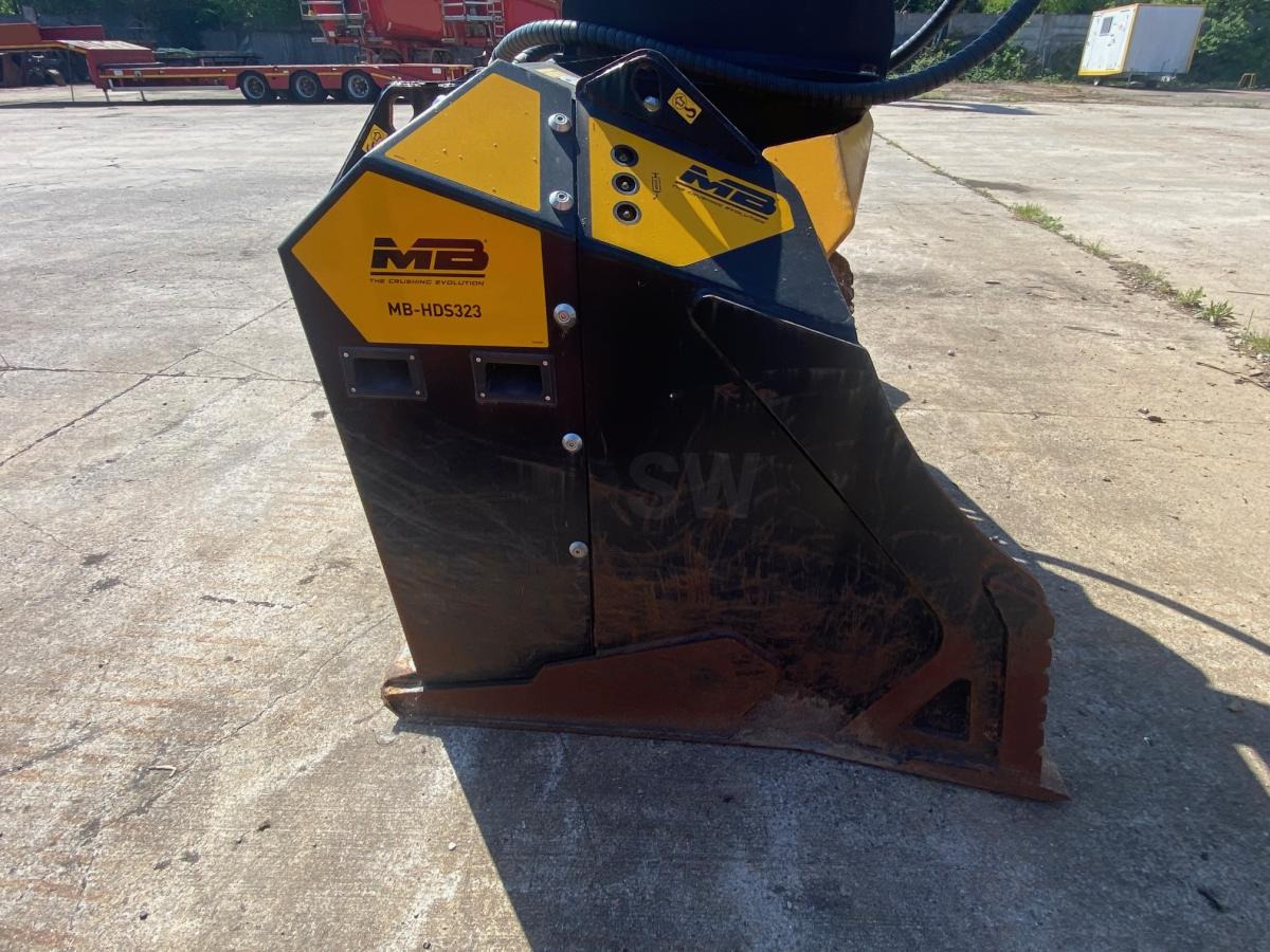 MB HDS 323 - Loader bucket for Construction machinery: picture 3 MB HDS 323 - Loader bucket for Construction machinery: picture 3