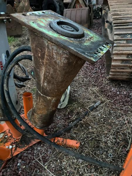 MONTABERT BRISE ROCHE POUR PELLE 5 A 8 TONNES - Hydraulic hammer: picture 2 MONTABERT BRISE ROCHE POUR PELLE 5 A 8 TONNES - Hydraulic hammer: picture 2