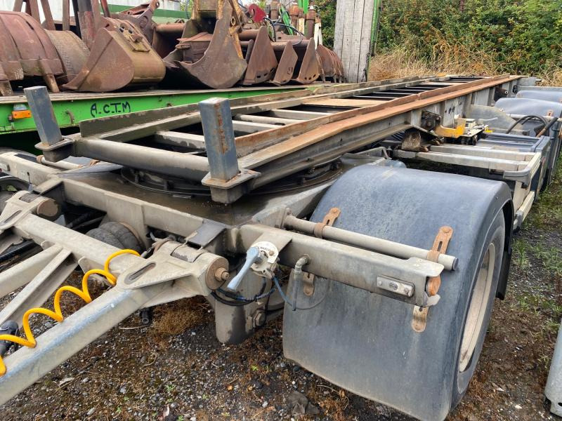 Container transporter/ Swap body trailer Samro 3 ESSIEUX: picture 7