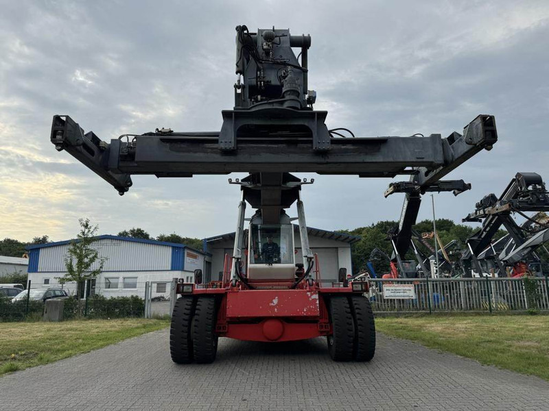 CVS Ferrari F158 - Reach stacker: picture 2 CVS Ferrari F158 - Reach stacker: picture 2