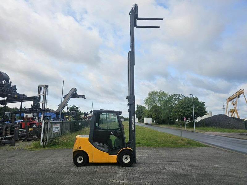 Jungheinrich DFG430S 650DZ - Diesel forklift: picture 3 Jungheinrich DFG430S 650DZ - Diesel forklift: picture 3