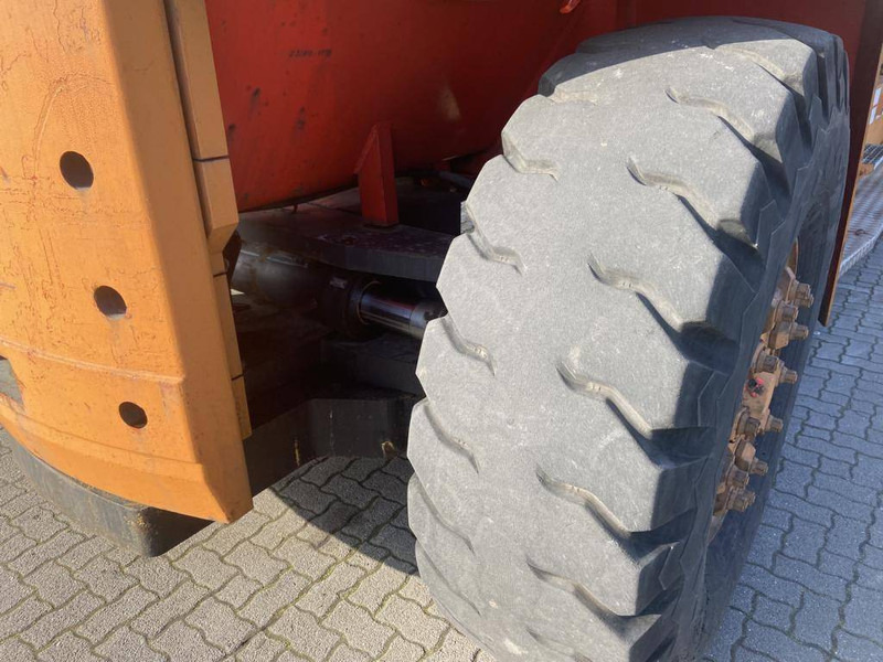 Reach stacker Kalmar DC4560RC4: picture 16