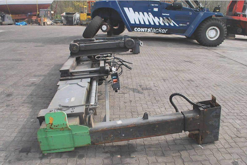 Kalmar 20-40 feet Sidespreader - Material handling equipment: picture 1 Kalmar 20-40 feet Sidespreader - Material handling equipment: picture 1