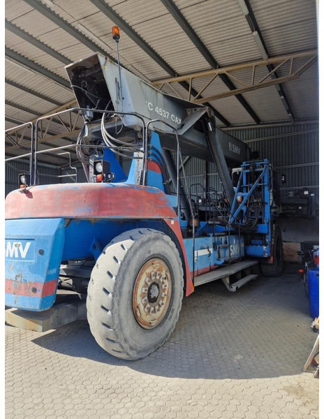 SMV Konecranes SMV SC4537CAX5 - Reach stacker: picture 3 SMV Konecranes SMV SC4537CAX5 - Reach stacker: picture 3