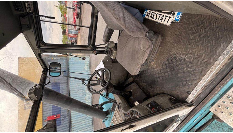 SMV SC4127TA5 - Reach stacker: picture 2 SMV SC4127TA5 - Reach stacker: picture 2