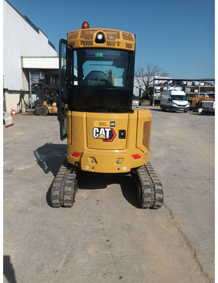 Crawler excavator CAT 302.7: picture 11