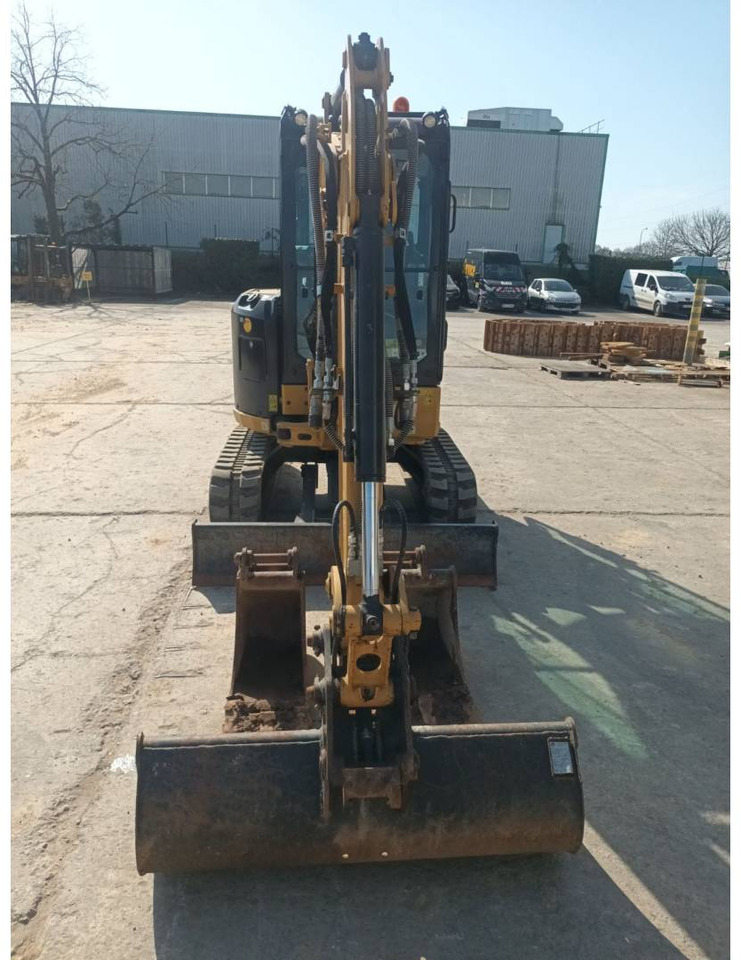 Crawler excavator CAT 302.7: picture 10