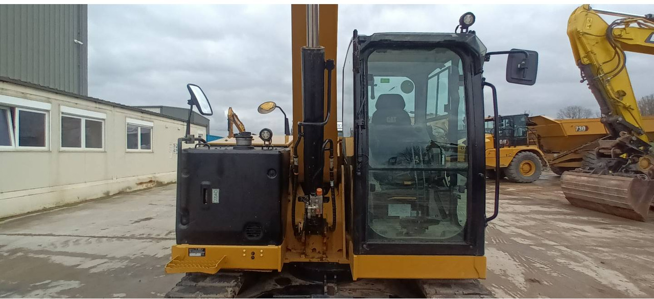 Crawler excavator CAT 307.5: picture 22