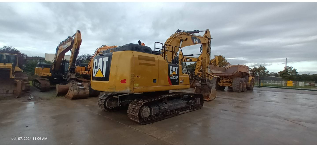 CAT 326F - Crawler excavator: picture 3 CAT 326F - Crawler excavator: picture 3
