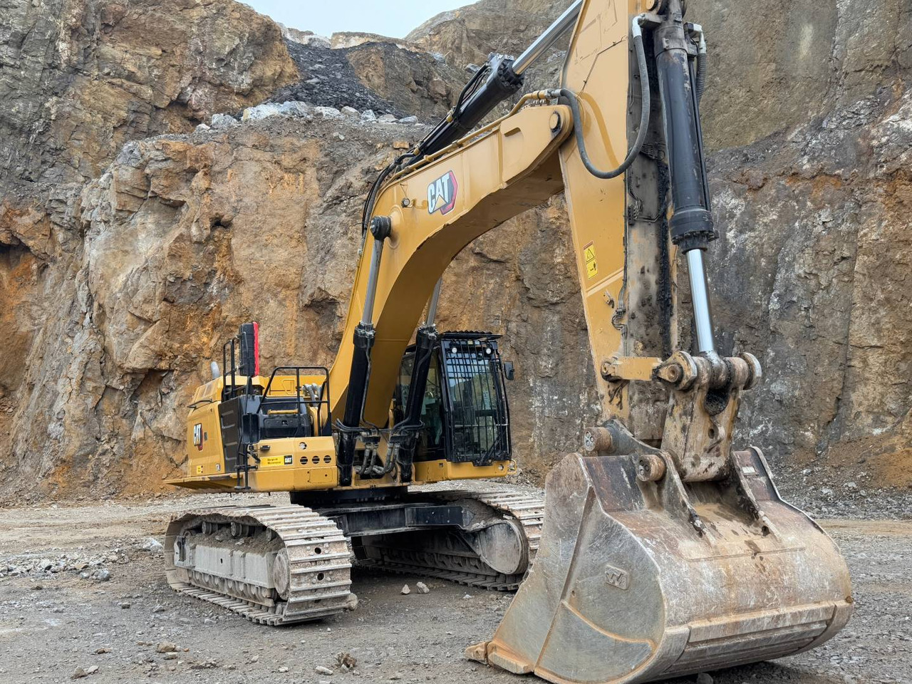 CAT 374-07 - Crawler excavator: picture 2 CAT 374-07 - Crawler excavator: picture 2