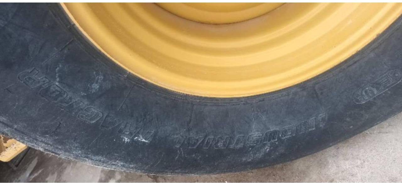 CAT CS74B 4F - Compactor: picture 5 CAT CS74B 4F - Compactor: picture 5