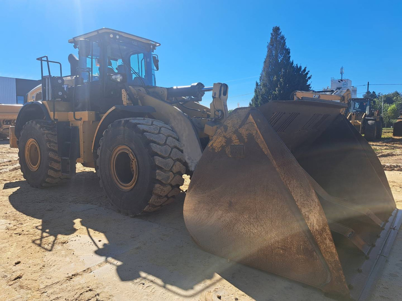 CAT HIGH DUMP BUCKET FOR 966M - Loader bucket: picture 5 CAT HIGH DUMP BUCKET FOR 966M - Loader bucket: picture 5
