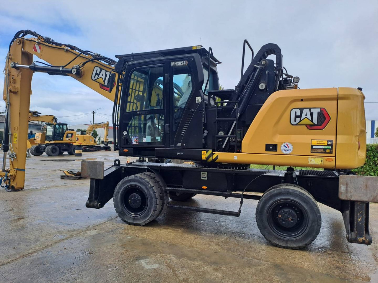 CAT MH3024 - Wheel excavator: picture 1 CAT MH3024 - Wheel excavator: picture 1