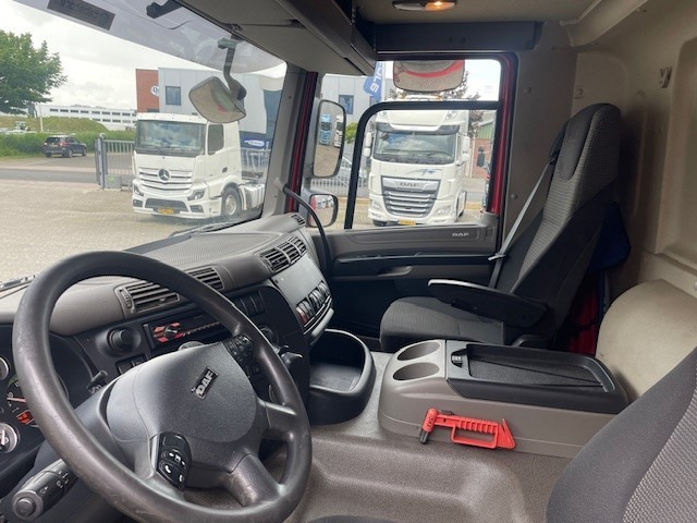 Box truck DAF FA CF65 DAF CF65.250 4X2 Euro 5 EEV Bakwagen - Year 2013 - Airco - Plywood laadbak + laadklep: picture 7