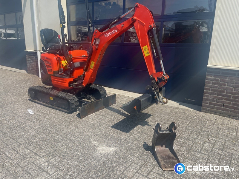 Kubota U10-3 Mini graafmachine - 900 kg - Verbreedbaar - Bouwjaar 2020 - Uren 1193 !! - 2 graafbakken - Zeer mooie machine - Mini excavator: picture 2 Kubota U10-3 Mini graafmachine - 900 kg - Verbreedbaar - Bouwjaar 2020 - Uren 1193 !! - 2 graafbakken - Zeer mooie machine - Mini excavator: picture 2