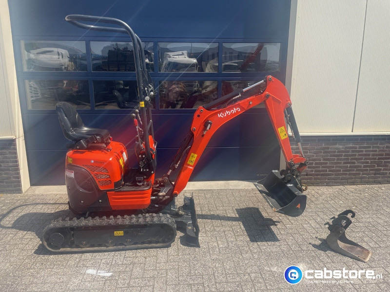 Kubota U10-3 Mini graafmachine - 900 kg - Verbreedbaar - Bouwjaar 2020 - Uren 1193 !! - 2 graafbakken - Zeer mooie machine - Mini excavator: picture 4 Kubota U10-3 Mini graafmachine - 900 kg - Verbreedbaar - Bouwjaar 2020 - Uren 1193 !! - 2 graafbakken - Zeer mooie machine - Mini excavator: picture 4