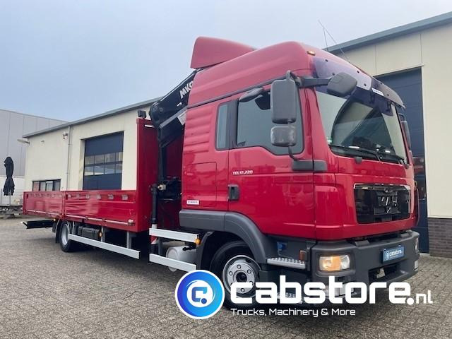 MAN TGL 12.220 4x2 BL Kraanwagen + open laadbak - Euro 5 - Handgeschakeld 6 speed - 6 Cilinder motor - MKG Laadkraan met afstandsbediening - Laadbak 690 cm lang! - Zeer nette MAN - Crane truck: picture 4 MAN TGL 12.220 4x2 BL Kraanwagen + open laadbak - Euro 5 - Handgeschakeld 6 speed - 6 Cilinder motor - MKG Laadkraan met afstandsbediening - Laadbak 690 cm lang! - Zeer nette MAN - Crane truck: picture 4