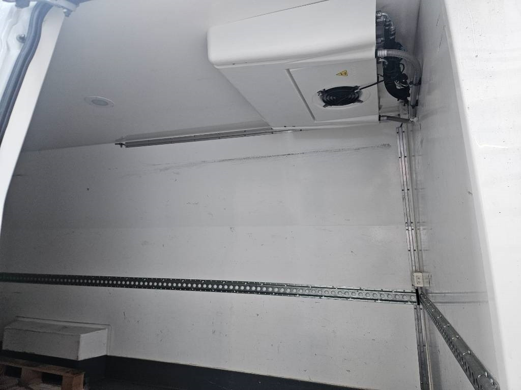 Refrigerated van Iveco Daily 35S16A8 kylmäkone: picture 11