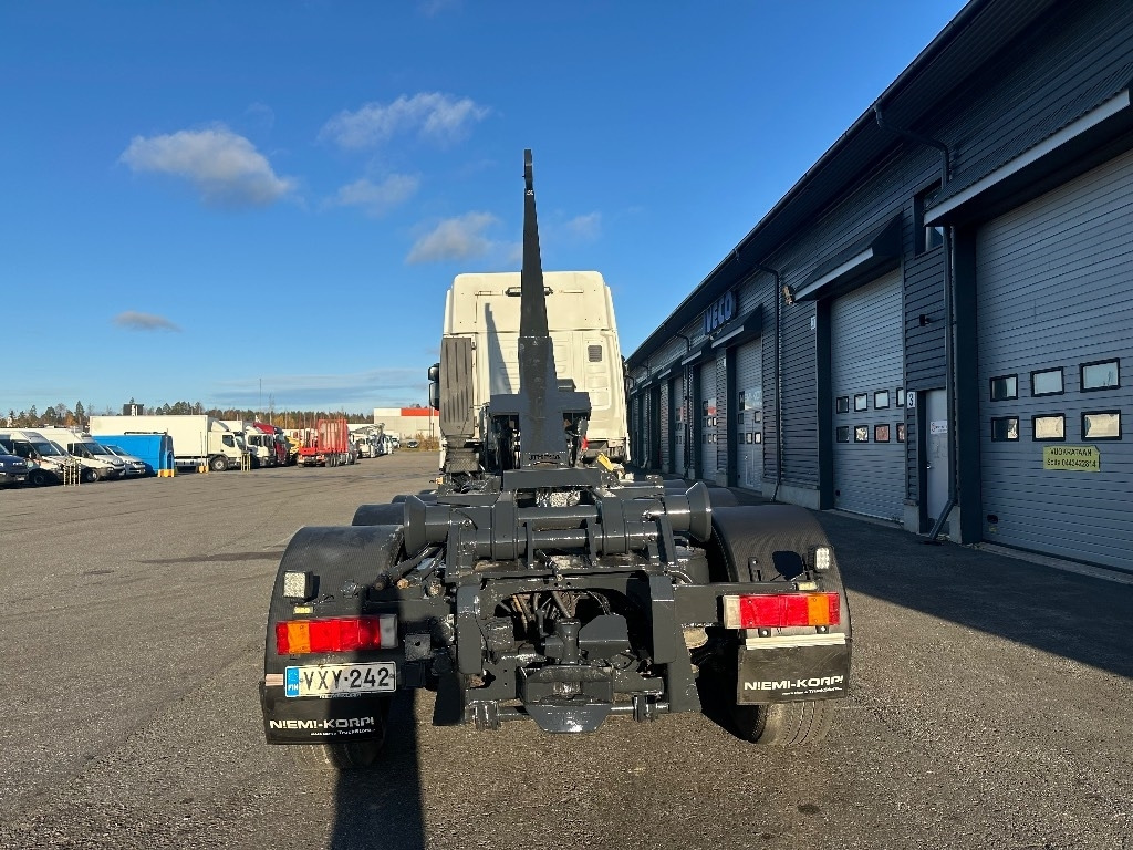 Iveco Stralis 560 8x4*4 - Hook lift truck: picture 5 Iveco Stralis 560 8x4*4 - Hook lift truck: picture 5