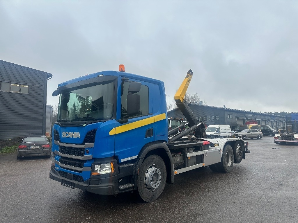 Scania P 360 - Hook lift truck: picture 1 Scania P 360 - Hook lift truck: picture 1