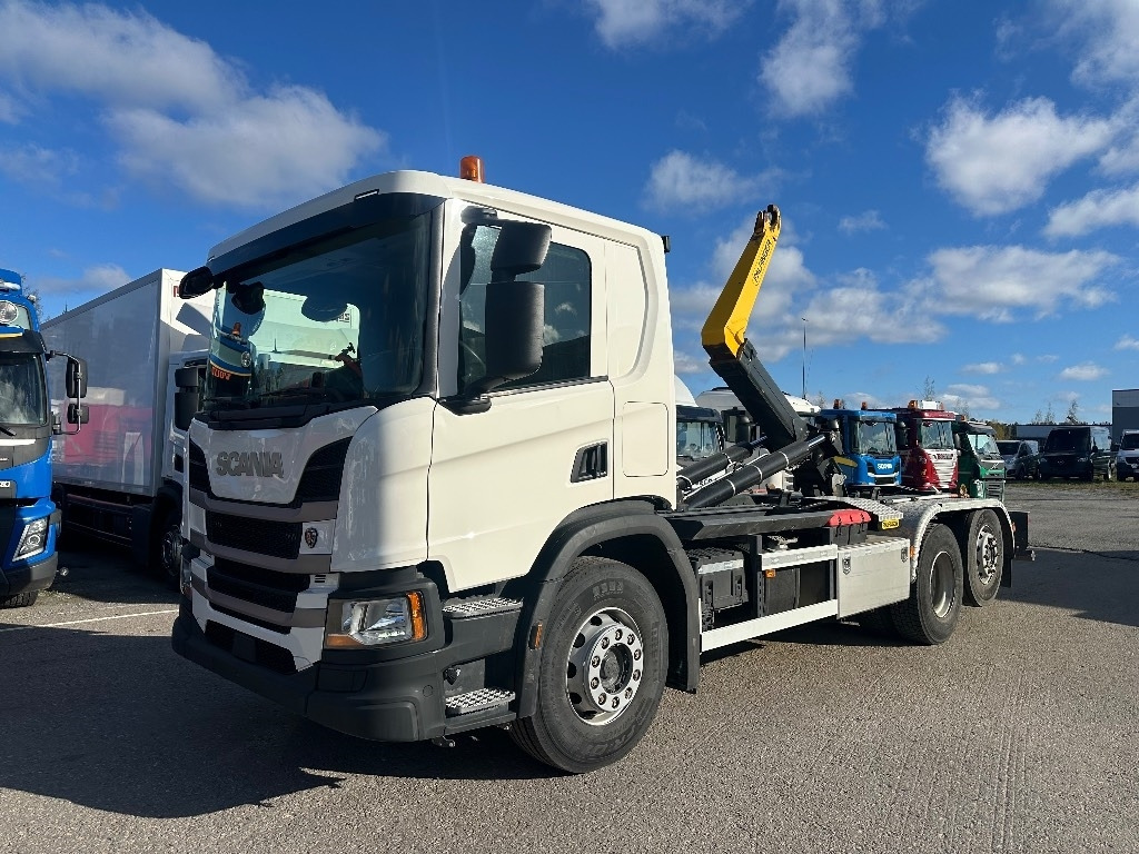 Scania P 360 - Hook lift truck: picture 1 Scania P 360 - Hook lift truck: picture 1