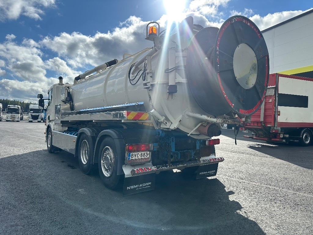 Scania P340 6x2*4 - Vacuum truck: picture 5 Scania P340 6x2*4 - Vacuum truck: picture 5
