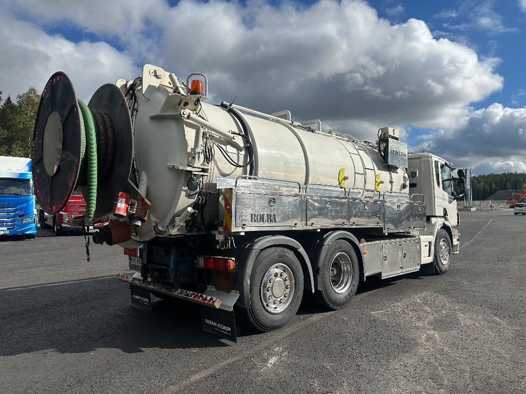 Scania P340 6x2*4 - Vacuum truck: picture 4 Scania P340 6x2*4 - Vacuum truck: picture 4