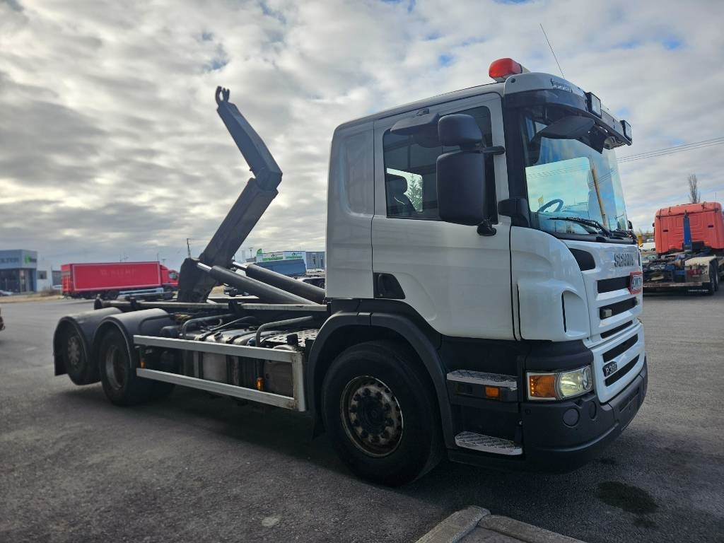 Scania P380 6x2*4 - Hook lift truck: picture 3 Scania P380 6x2*4 - Hook lift truck: picture 3