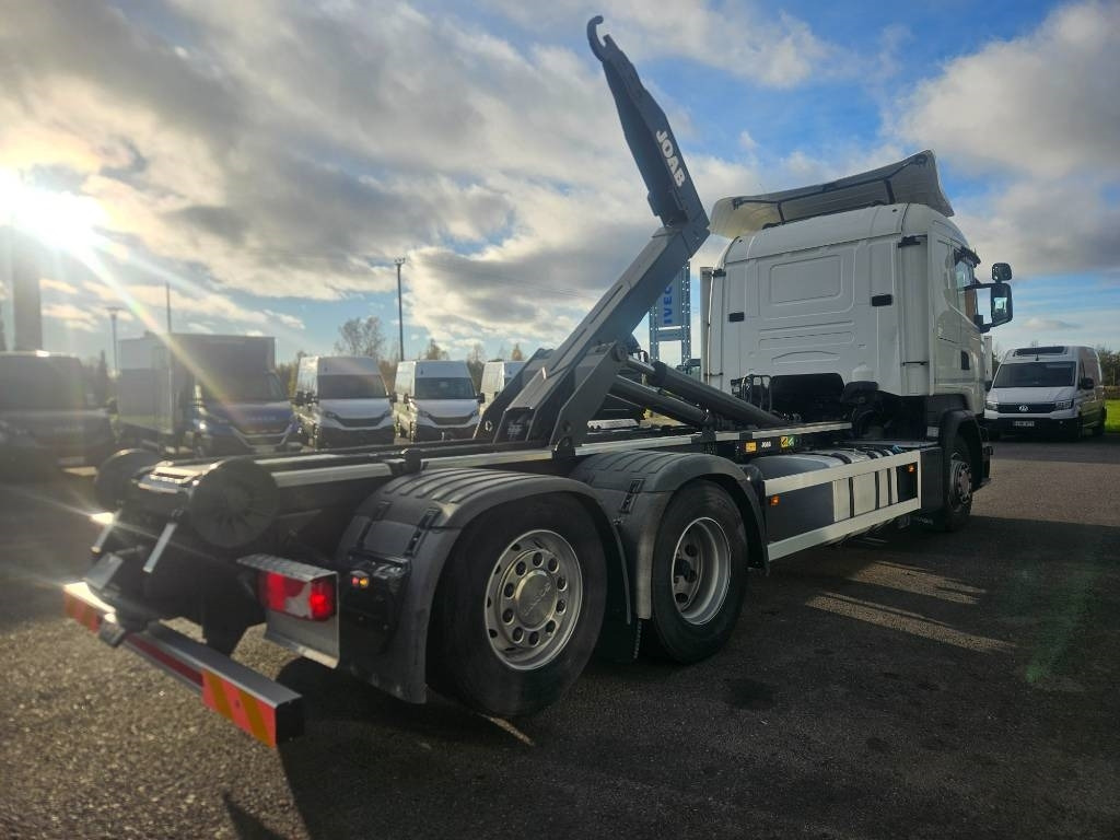 Scania R 450 6x2*4 - Hook lift truck: picture 3 Scania R 450 6x2*4 - Hook lift truck: picture 3