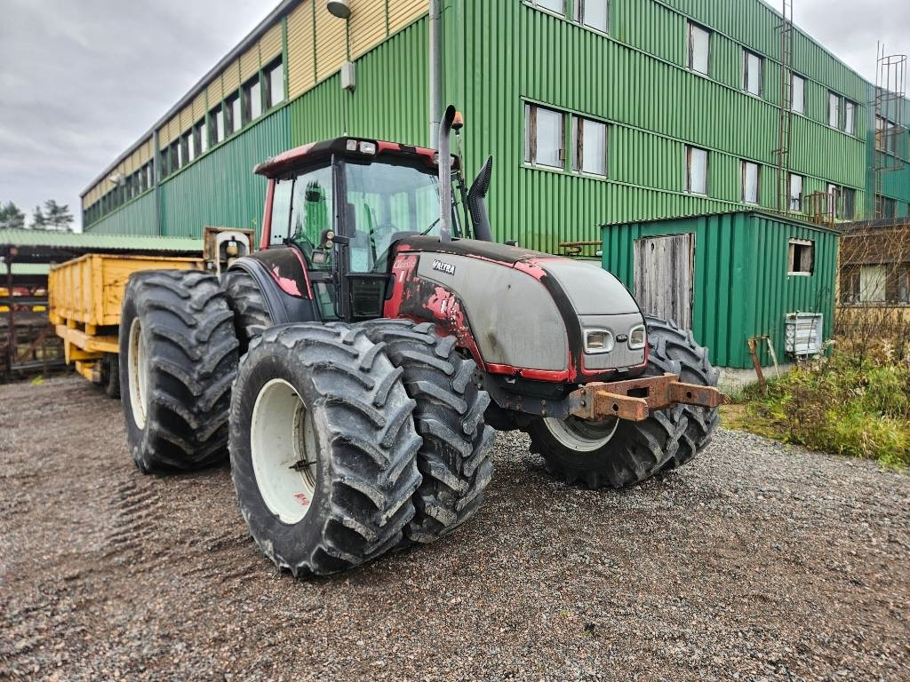 Valtra T 170  - Farm tractor: picture 2 Valtra T 170  - Farm tractor: picture 2