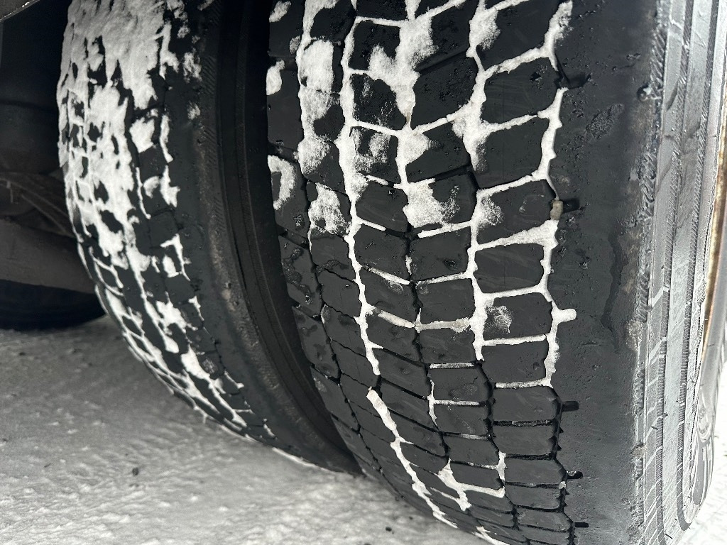 Volvo FH 13 500hv 8x4*4 - Crane truck: picture 4 Volvo FH 13 500hv 8x4*4 - Crane truck: picture 4