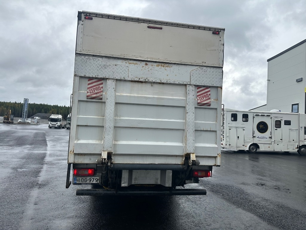 Volvo FM9 300 4x2 - Box truck: picture 5 Volvo FM9 300 4x2 - Box truck: picture 5