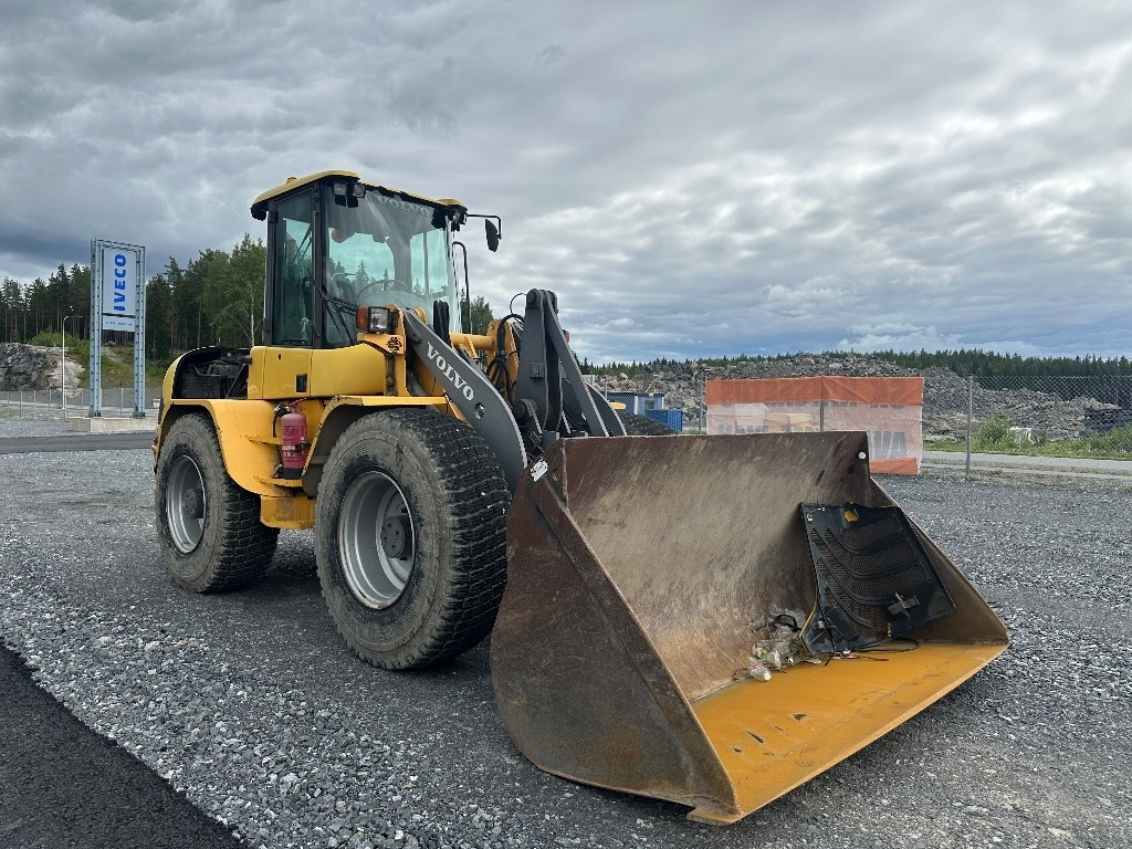 Volvo L45B 4X4 /245 - Wheel loader: picture 2 Volvo L45B 4X4 /245 - Wheel loader: picture 2