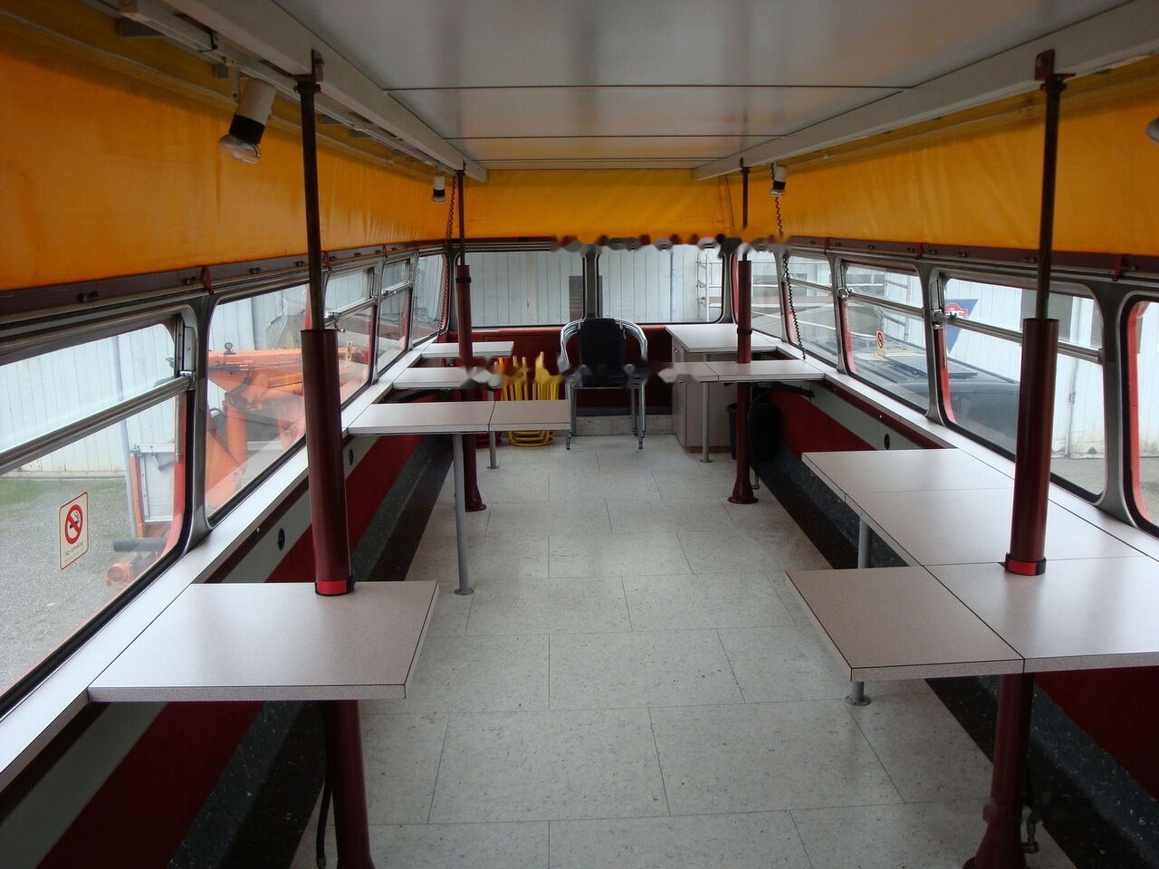 AEC ROUTEMASTER RM - height 4 metres - Double-decker bus: picture 4 AEC ROUTEMASTER RM - height 4 metres - Double-decker bus: picture 4