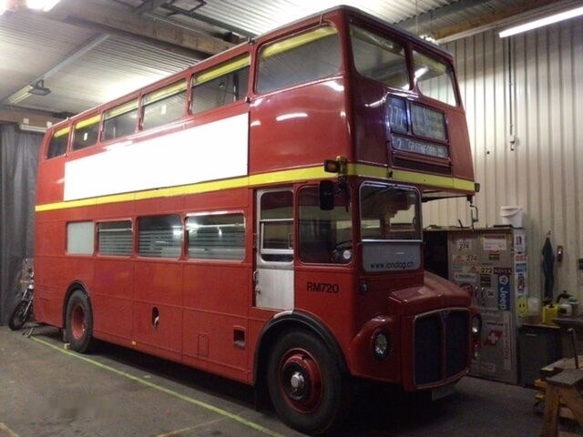 AEC ROUTEMASTER RM - height 4 metres - Double-decker bus: picture 2 AEC ROUTEMASTER RM - height 4 metres - Double-decker bus: picture 2