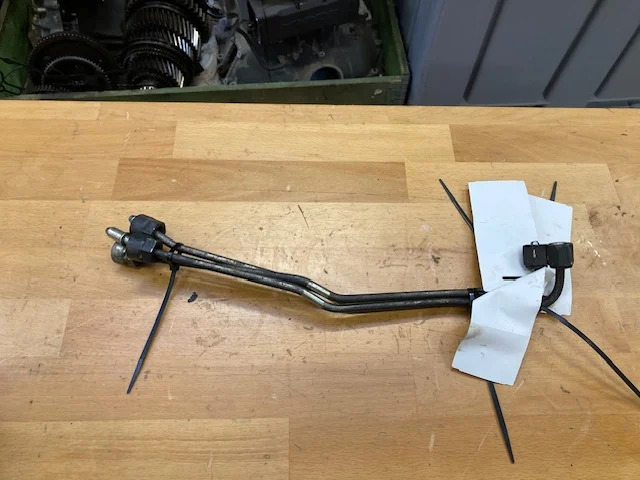 Scania Fuel pipe – Scania 2865664 - Engine and parts for Truck: picture 1 Scania Fuel pipe – Scania 2865664 - Engine and parts for Truck: picture 1