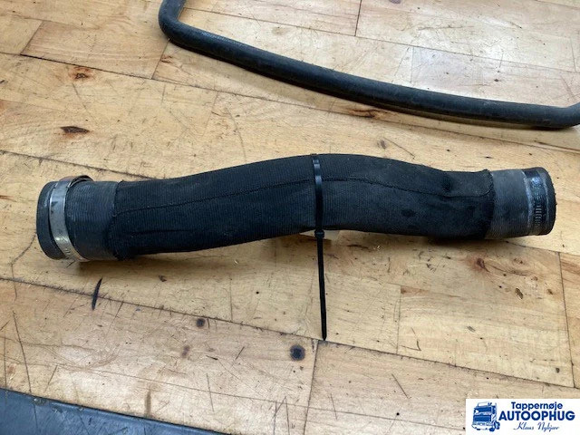 Scania Kølerslange Scania 2591855 - Engine and parts for Truck: picture 1 Scania Kølerslange Scania 2591855 - Engine and parts for Truck: picture 1