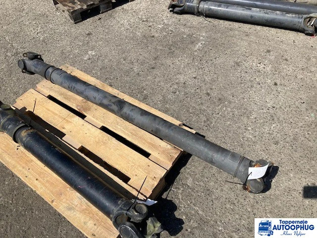 Scania P500 propeller shaft – Scania 1758615 - Axle and parts for Truck: picture 1 Scania P500 propeller shaft – Scania 1758615 - Axle and parts for Truck: picture 1
