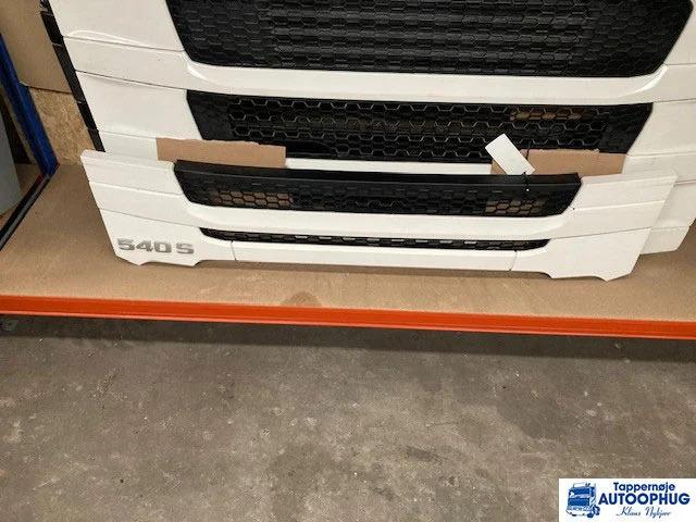 Scania S nederste front grille panel - Body and exterior for Truck: picture 1 Scania S nederste front grille panel - Body and exterior for Truck: picture 1