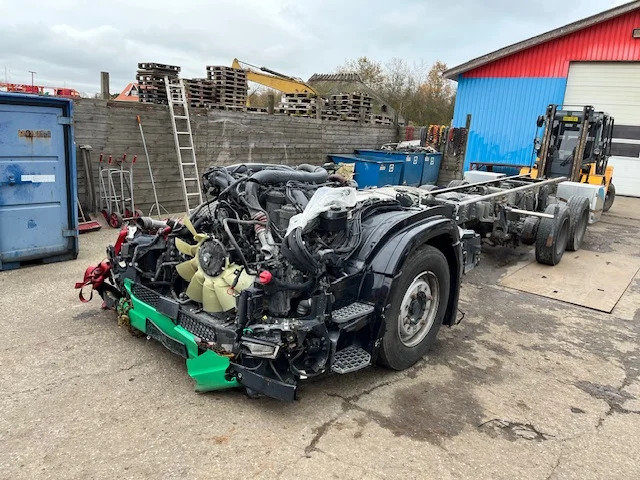 Scania S590 6X2 - Cab chassis truck: picture 1 Scania S590 6X2 - Cab chassis truck: picture 1