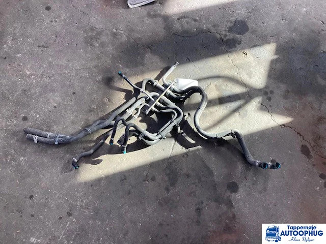 Scania Vand slanger + rør Scania 2327467 - Engine and parts for Truck: picture 1 Scania Vand slanger + rør Scania 2327467 - Engine and parts for Truck: picture 1