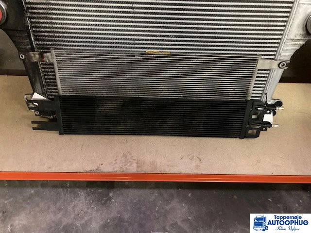 Scania gearkasse køler Scania 2635996 - Engine and parts for Truck: picture 1 Scania gearkasse køler Scania 2635996 - Engine and parts for Truck: picture 1